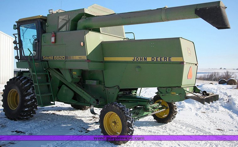 image for item 9100 1984 John Deere 6620 SideHill combine