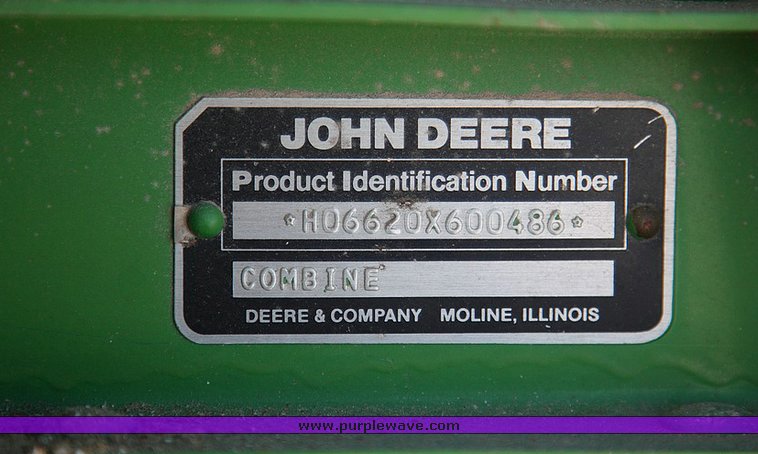 image for item 9100 1984 John Deere 6620 SideHill combine