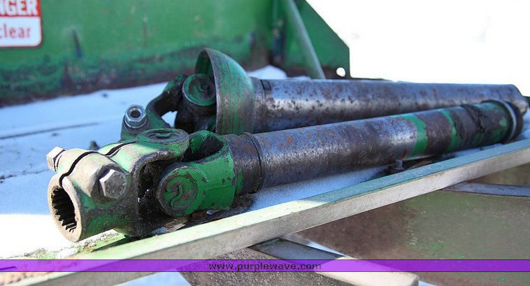 image for item 9100 1984 John Deere 6620 SideHill combine