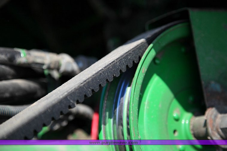 image for item 9100 1984 John Deere 6620 SideHill combine