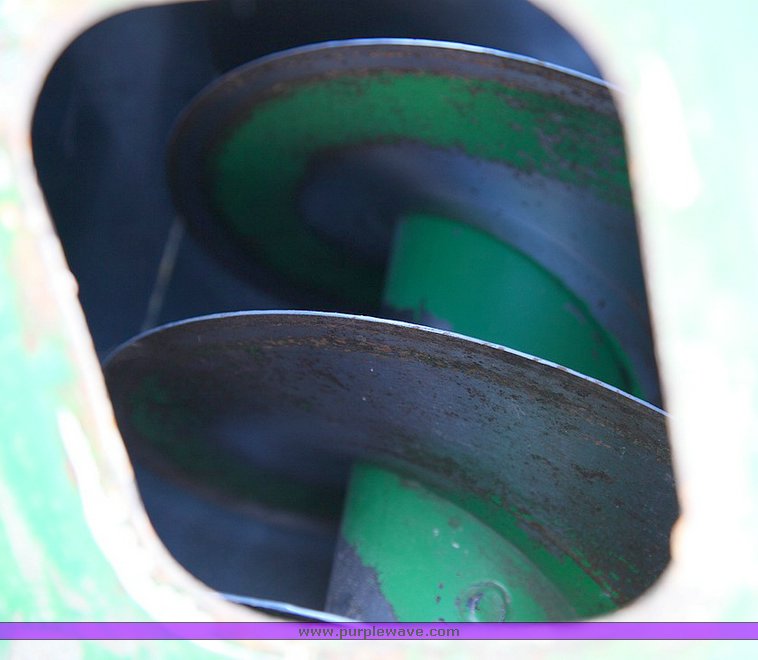 image for item 9100 1984 John Deere 6620 SideHill combine