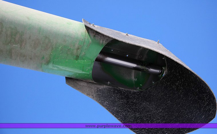 image for item 9100 1984 John Deere 6620 SideHill combine