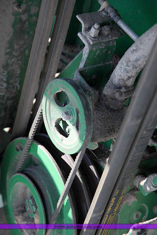 image for item 9100 1984 John Deere 6620 SideHill combine