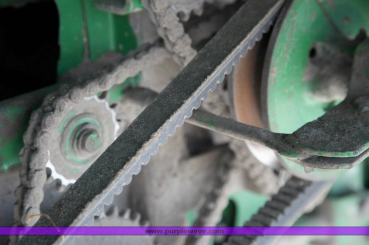 image for item 9100 1984 John Deere 6620 SideHill combine