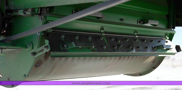 image for item 9100 1984 John Deere 6620 SideHill combine