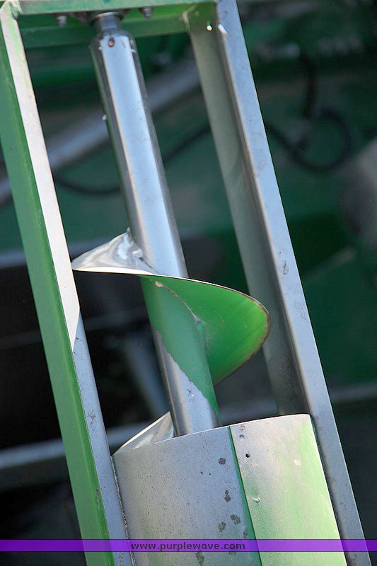 image for item 9100 1984 John Deere 6620 SideHill combine