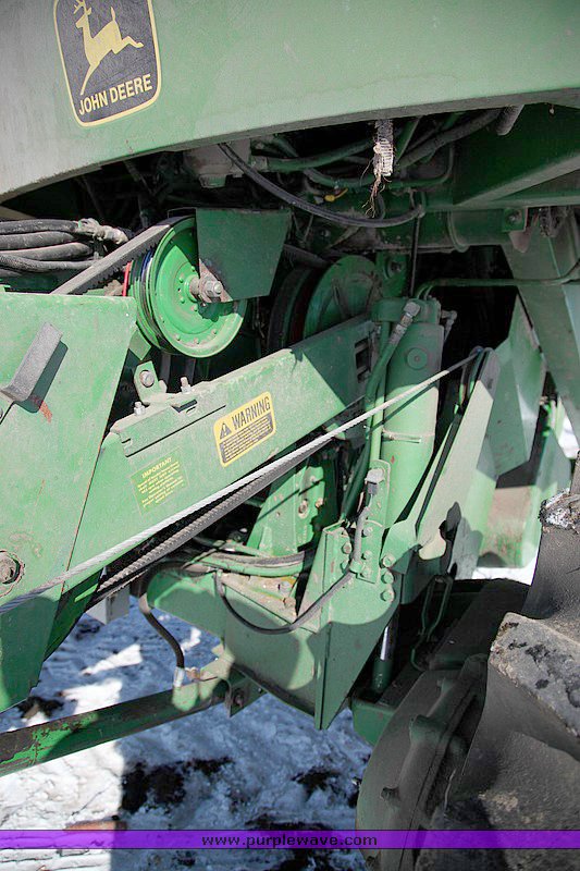 image for item 9100 1984 John Deere 6620 SideHill combine