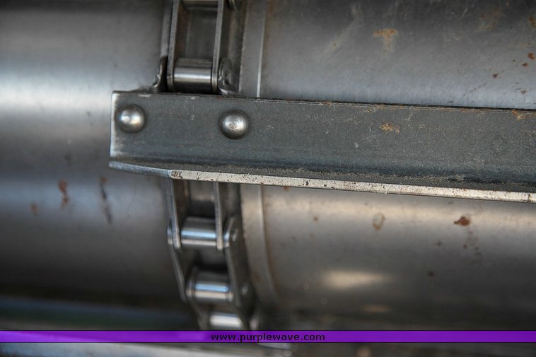 image for item 9100 1984 John Deere 6620 SideHill combine