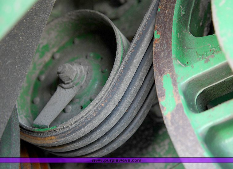 image for item 9100 1984 John Deere 6620 SideHill combine