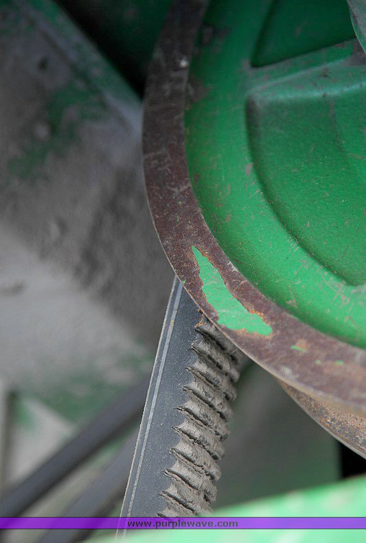 image for item 9100 1984 John Deere 6620 SideHill combine