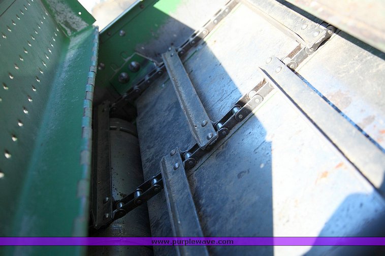 image for item 9100 1984 John Deere 6620 SideHill combine