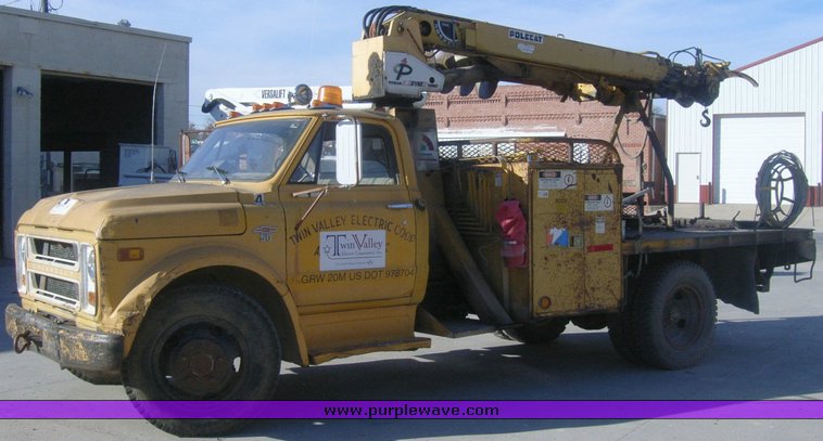 image for item 1001 1968 Chevrolet C+C service truck