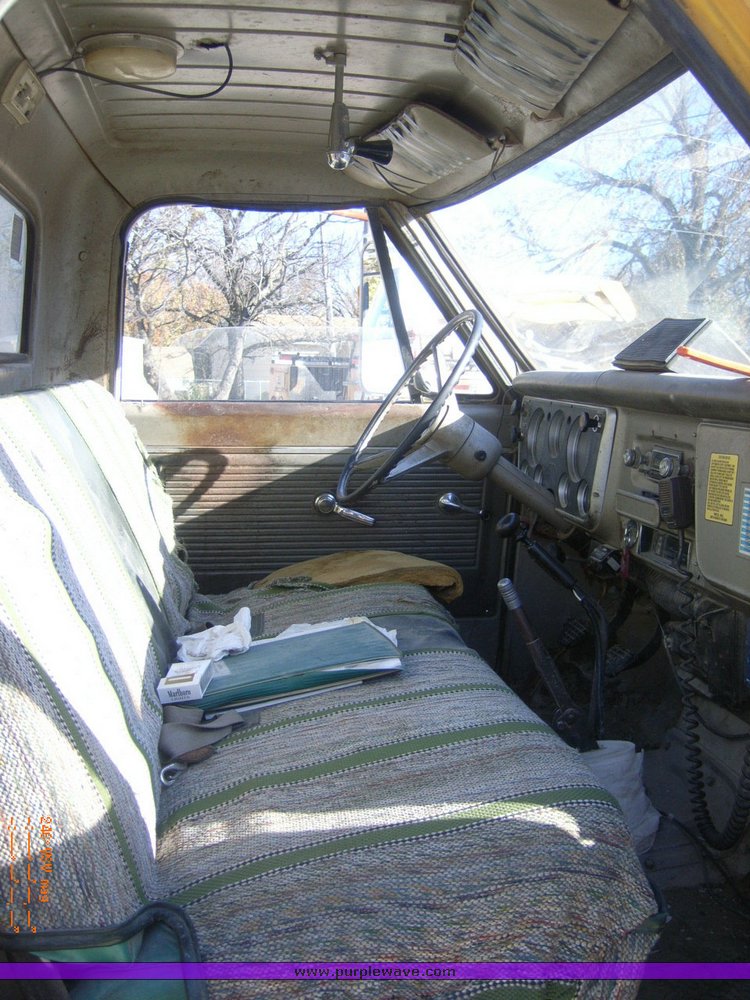 image for item 1001 1968 Chevrolet C+C service truck