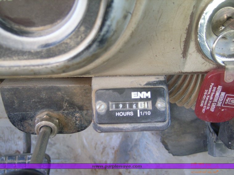 image for item 1001 1968 Chevrolet C+C service truck