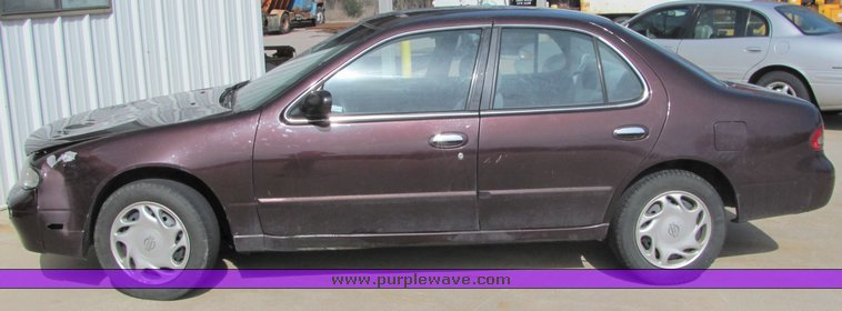 image for item 1005 1997 Nissan Altima
