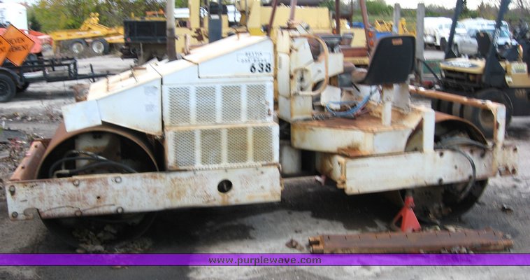 image for item 1020 Ingersoll Rand DA40 steel vibratory roller