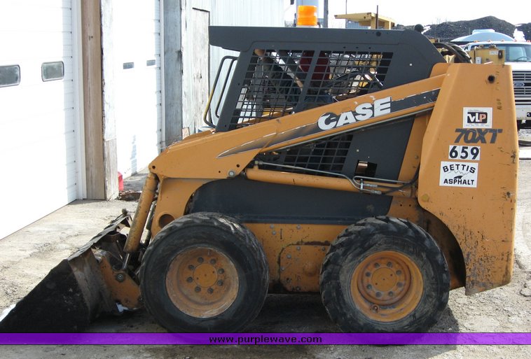 image for item 1026 2003 Case 70TX skid steer