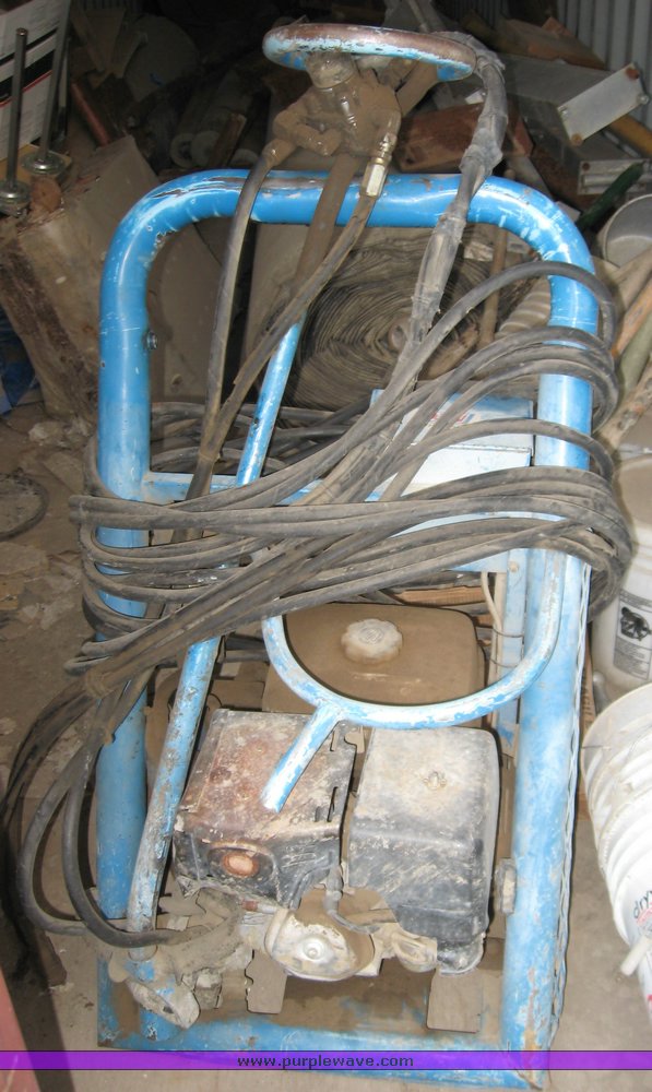 image for item 1028 1998 Bunyam SHK40 concrete roller screed