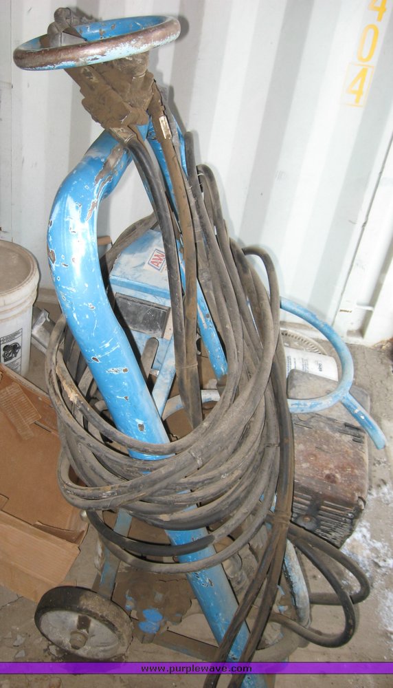 image for item 1028 1998 Bunyam SHK40 concrete roller screed