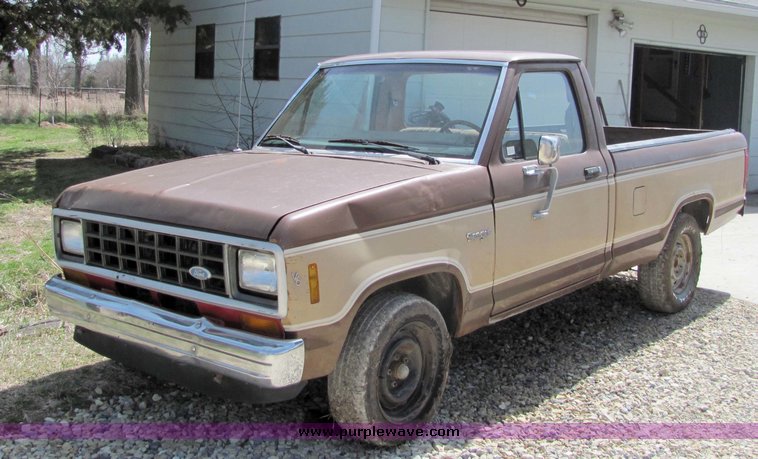 image for item 3105 1984 Ford Ranger