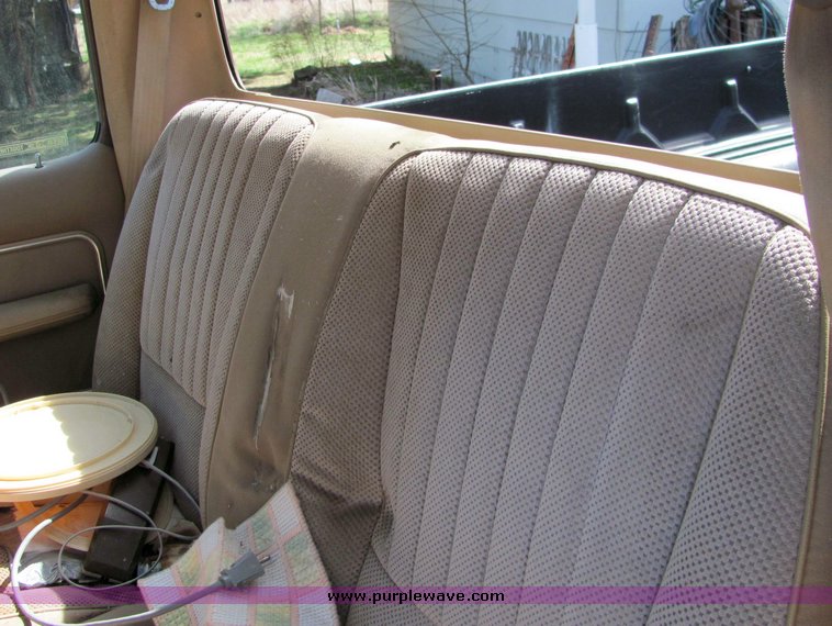 image for item 3105 1984 Ford Ranger