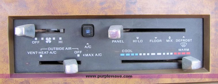 image for item 3105 1984 Ford Ranger