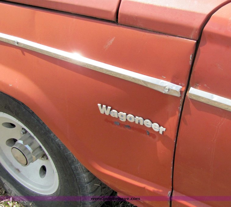 image for item 3106 1977 Jeep Wagoneer