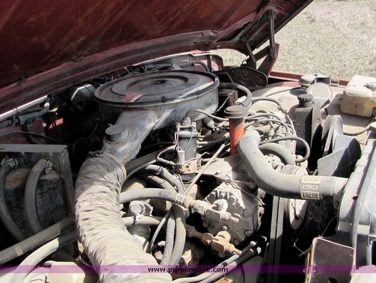 image for item 3106 1977 Jeep Wagoneer