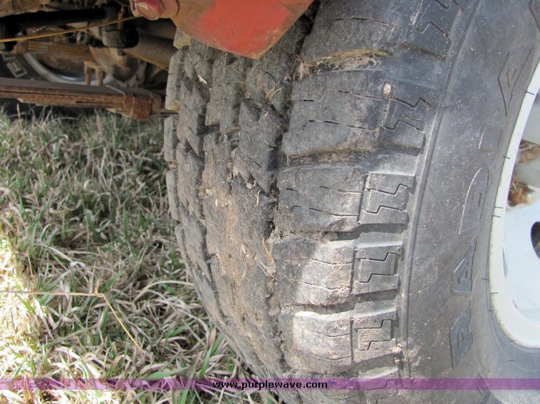 image for item 3106 1977 Jeep Wagoneer