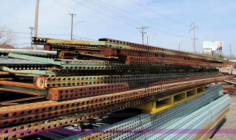 image for item 3120 Assorted pallet racking