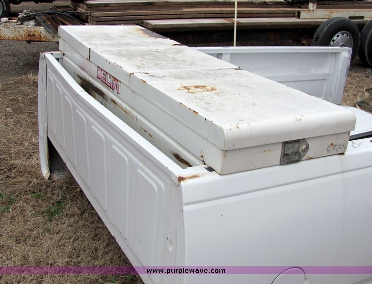 image for item 3330 2000 Chevrolet truck bed