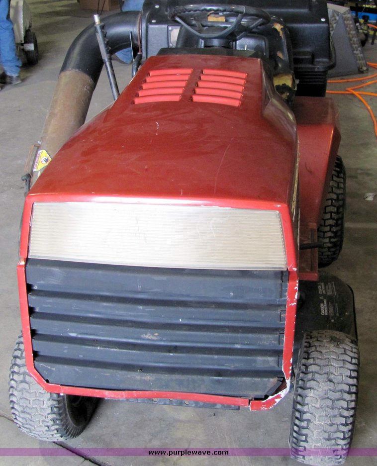 image for item 3334 Roper YT14 40" riding lawn mower