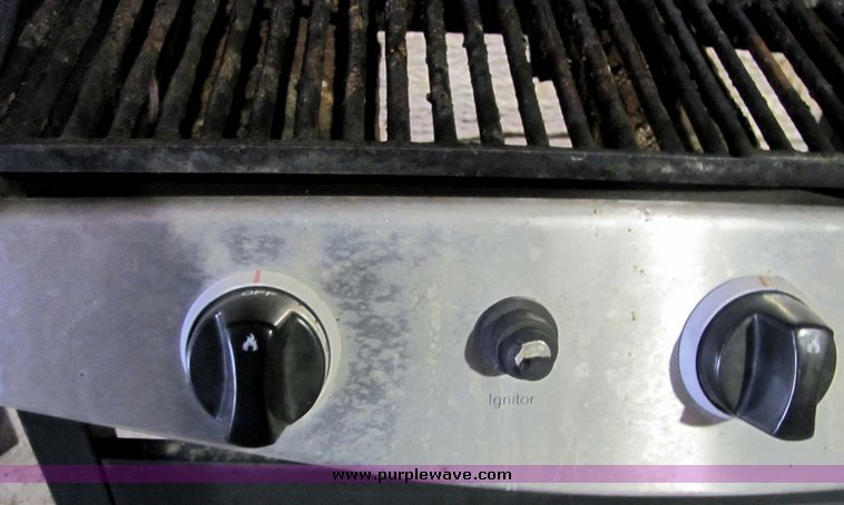 image for item 3340 (3) assorted grills