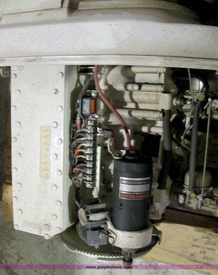 image for item 3343 Chrysler 100 outboard boat engine