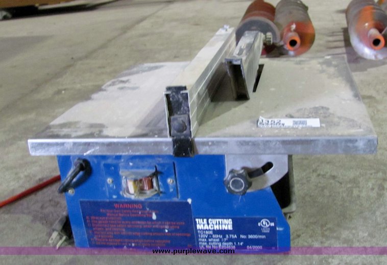 image for item 3352 Tile saw