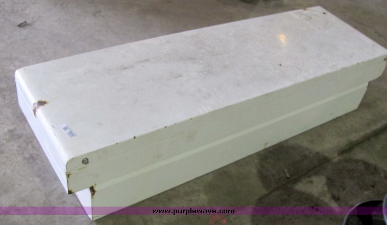 image for item 3353 Crossbed tool box