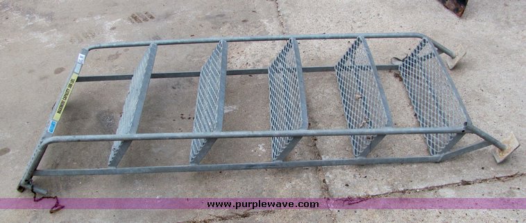 image for item 3357 Trailer steps