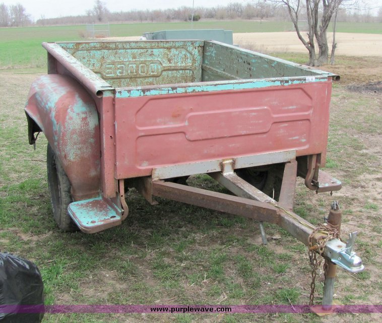image for item 3358 Truck bed utility trailer