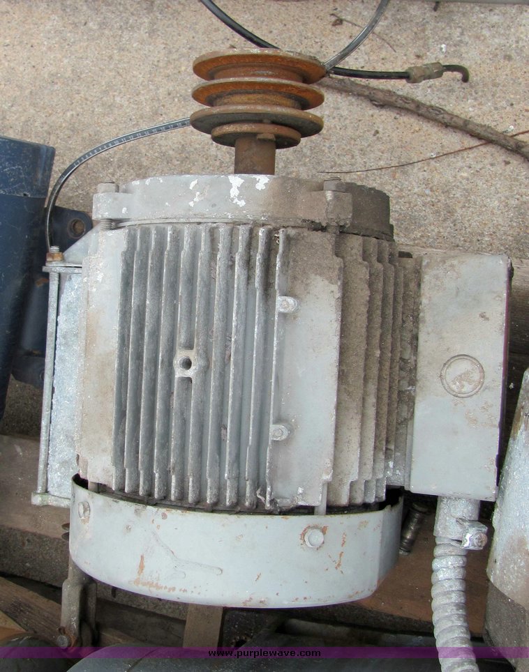 image for item 3360 (8) electric motors