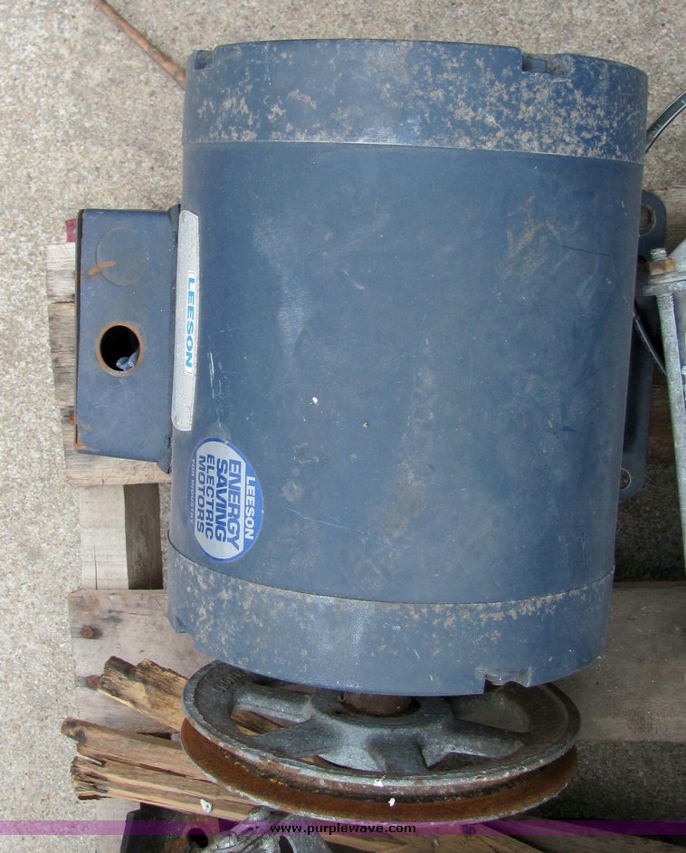 image for item 3360 (8) electric motors