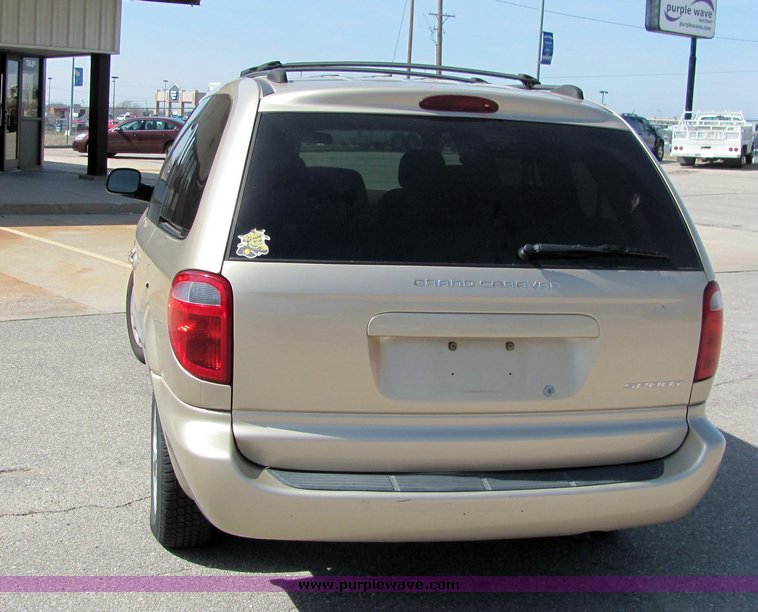 image for item 3386 2001 Dodge Grand Caravan