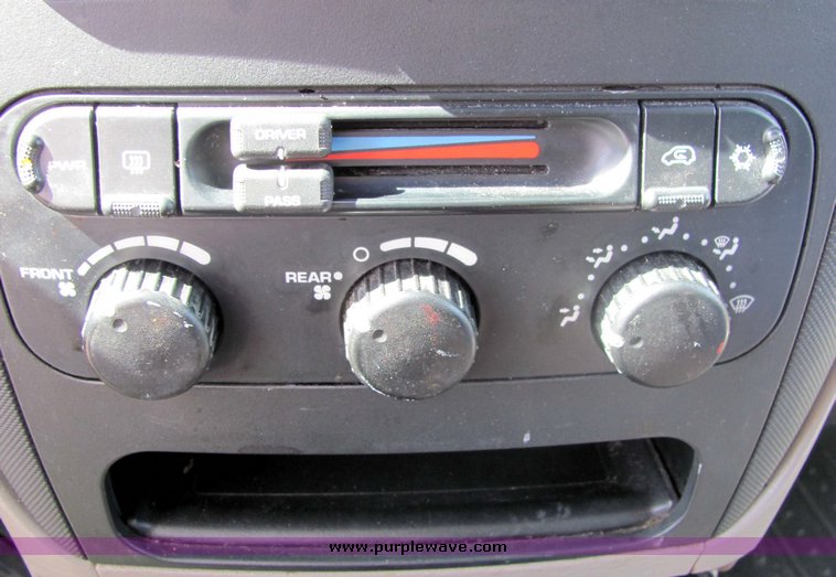 image for item 3386 2001 Dodge Grand Caravan