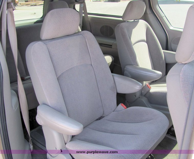 image for item 3386 2001 Dodge Grand Caravan