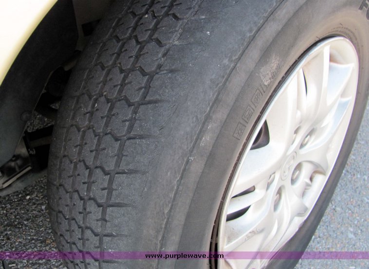 image for item 3386 2001 Dodge Grand Caravan