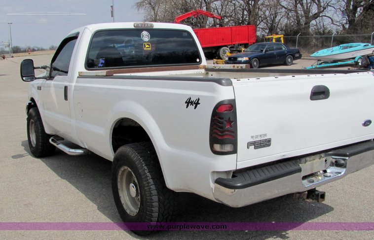 image for item 3392 1999 Ford F-250