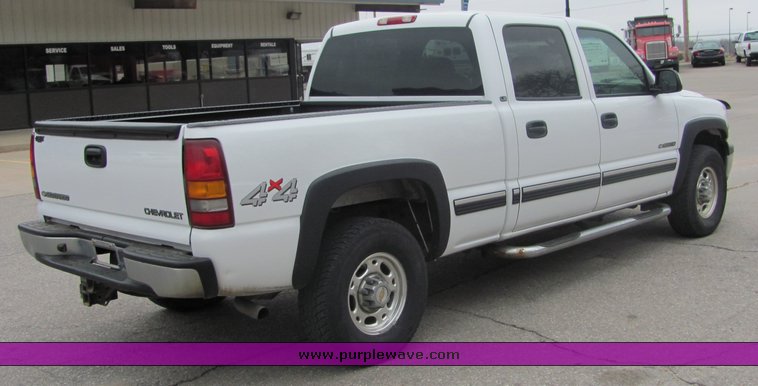 image for item 3507 2002 Chevrolet C1500HD