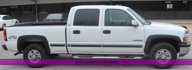 image for item 3507 2002 Chevrolet C1500HD