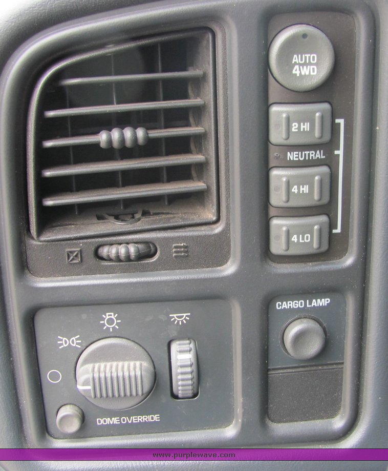 image for item 3507 2002 Chevrolet C1500HD