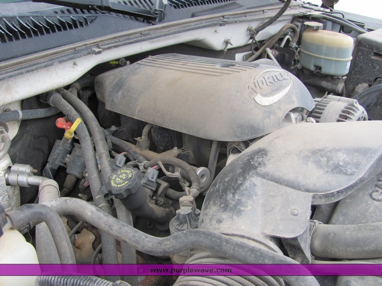 image for item 3507 2002 Chevrolet C1500HD