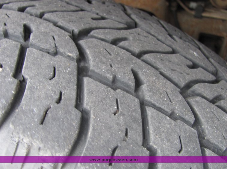 image for item 3507 2002 Chevrolet C1500HD